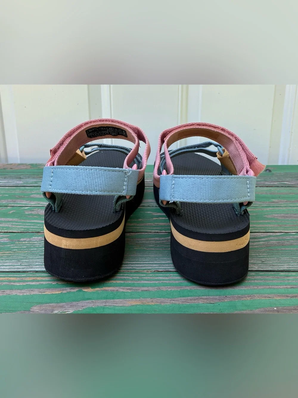 TEVA Womens Flatform Universal Light Multi Sandals Sz 7 Retro Shoes